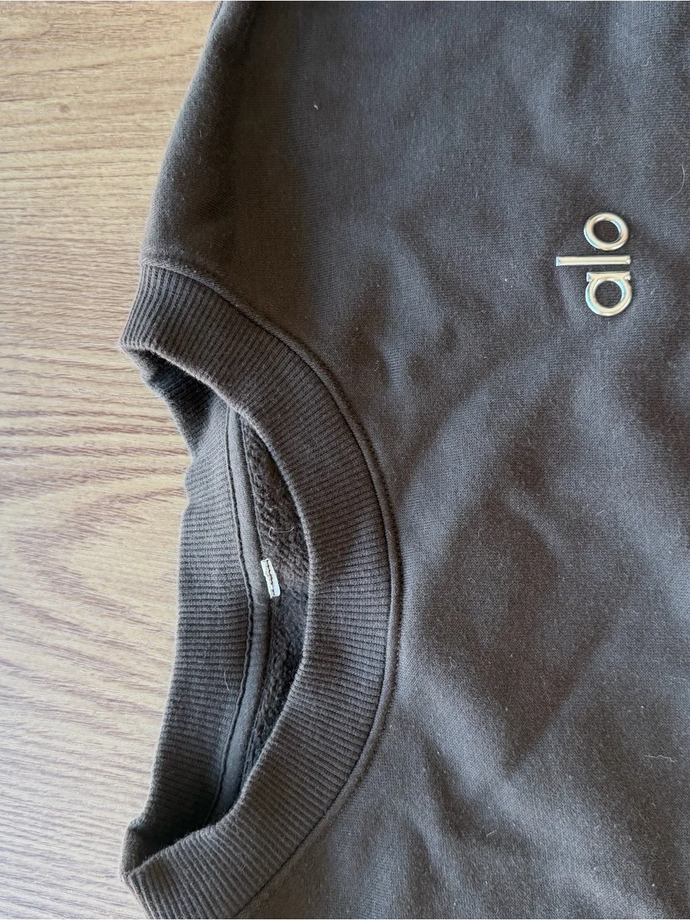 Alo Brown Crewneck - Picture 2 of 2
